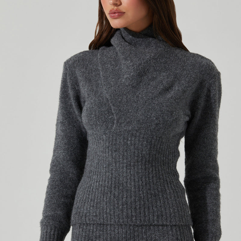 Neve Sweater