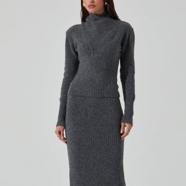 Neve Sweater