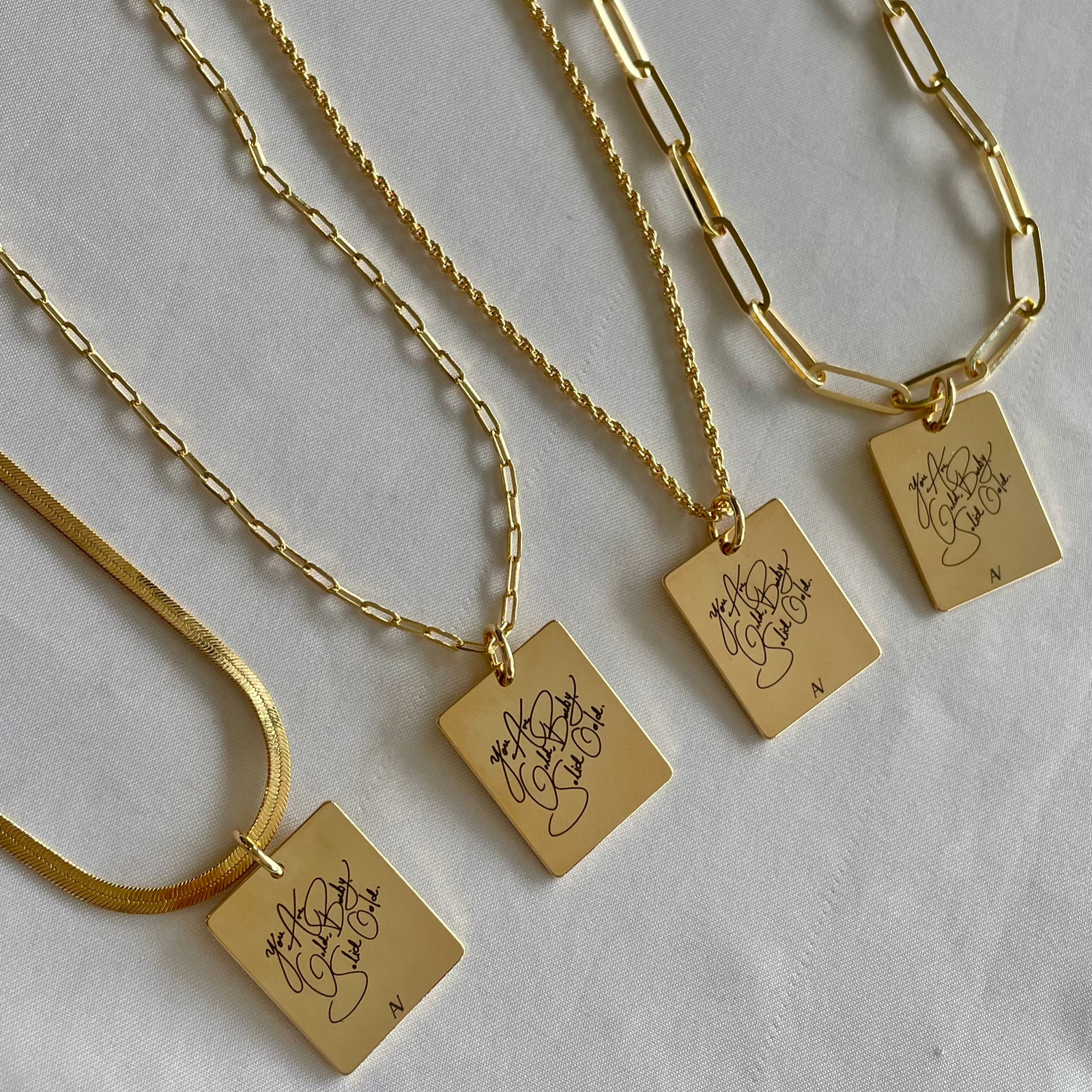 Engraved necklace – Airotciv by Victoria