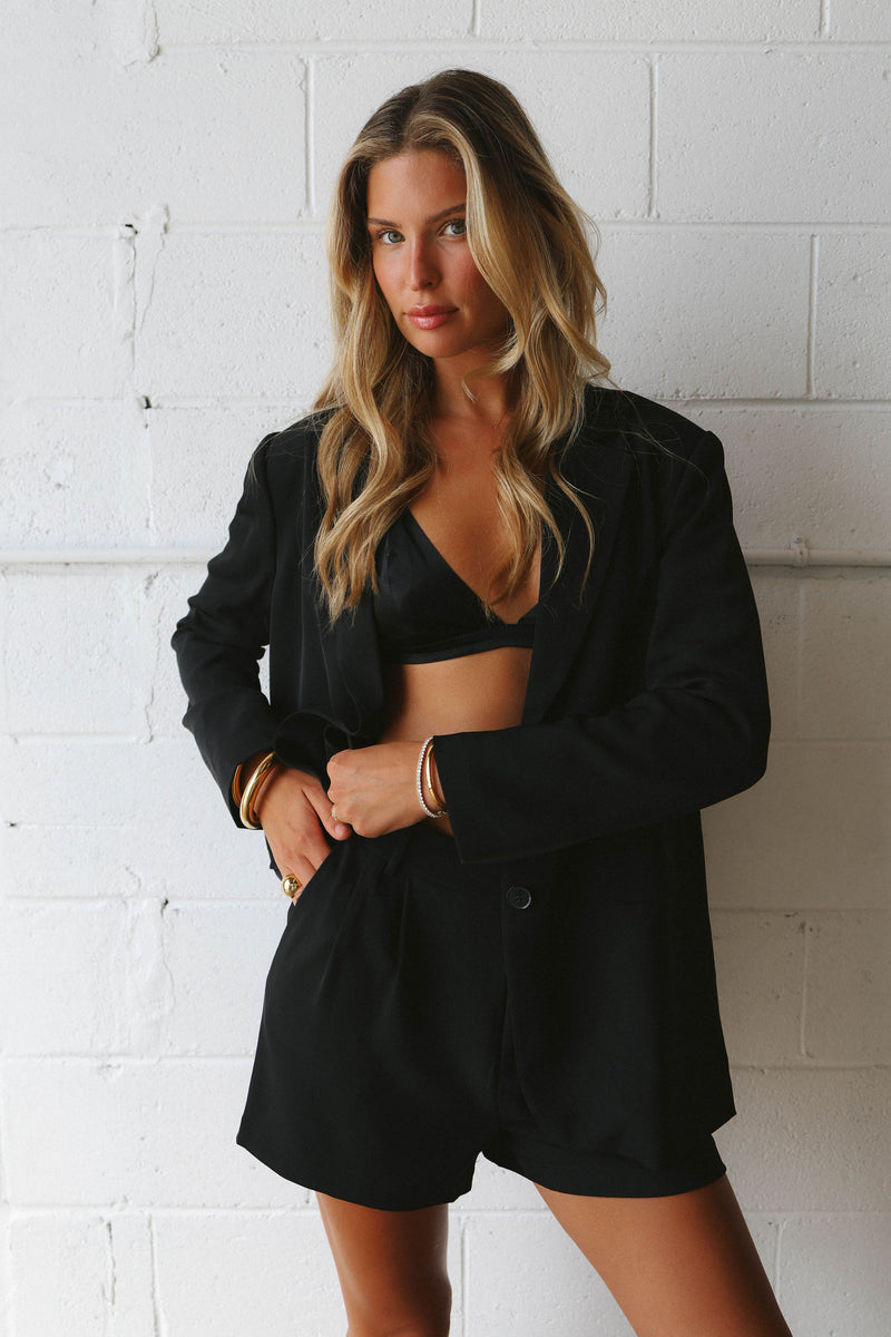 Daily AV blazer
