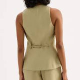 Nia Vest