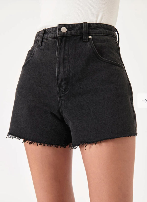 Mirage short stoned black