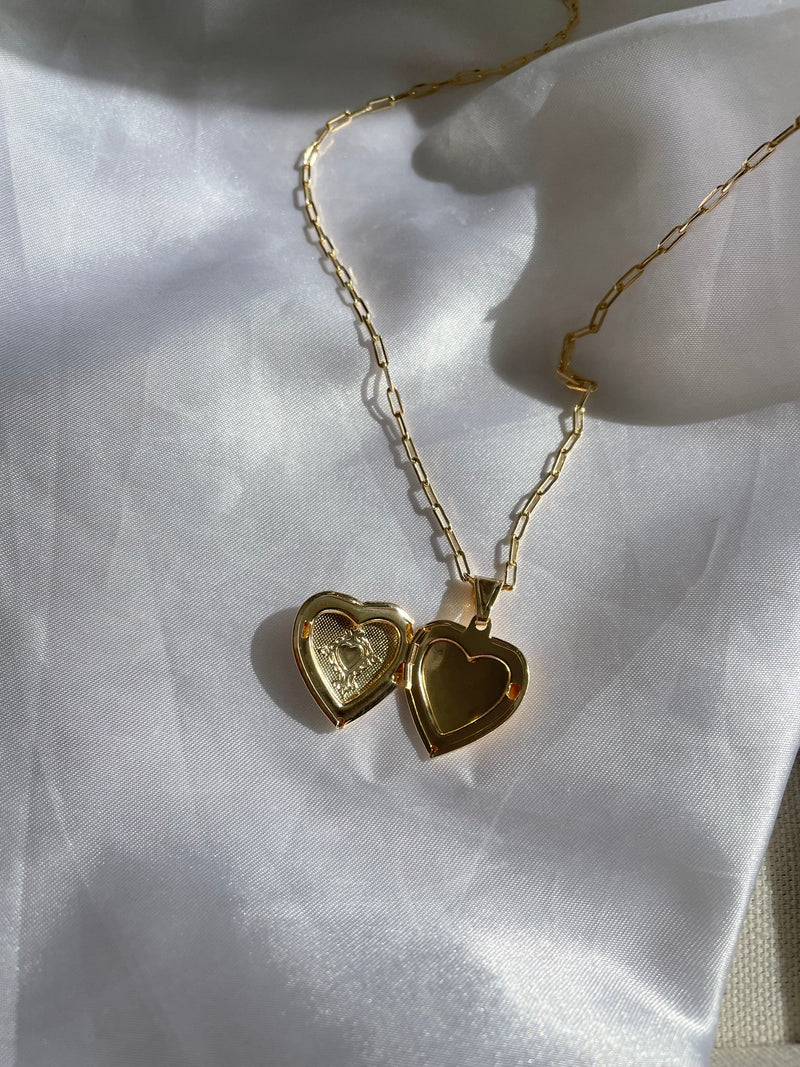 Antica Heart locket